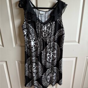 Avenue Black and White Patterned Sleeveless Dress Size 22/24